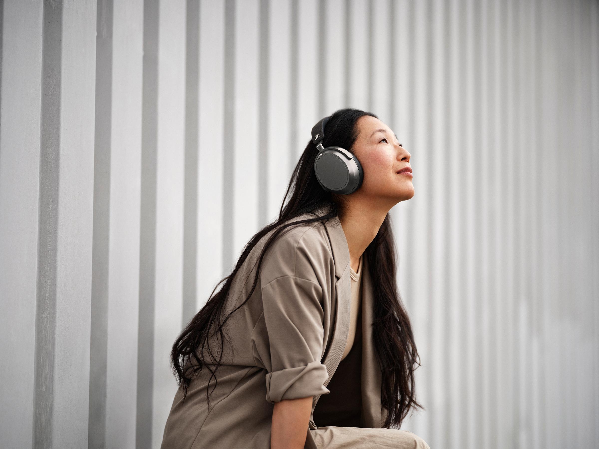 森海塞尔 MOMENTUM 4 无线版 石墨灰